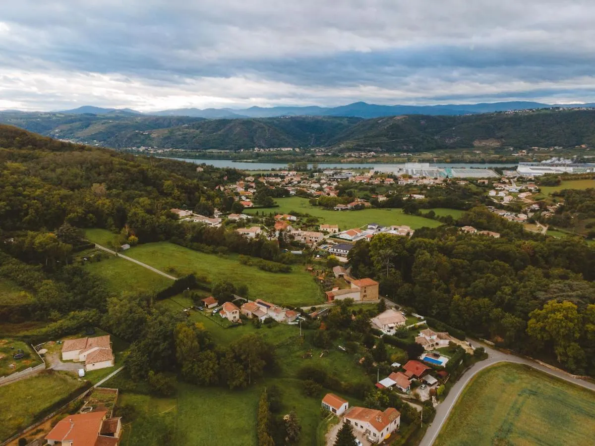 Hotel GEST-LOC LOCATION MEUBLÉE Sky - JARDIN&TERRASSE PRIVATIVE - PARKING PRIVÉ à Laveyron Maison d'hôtes